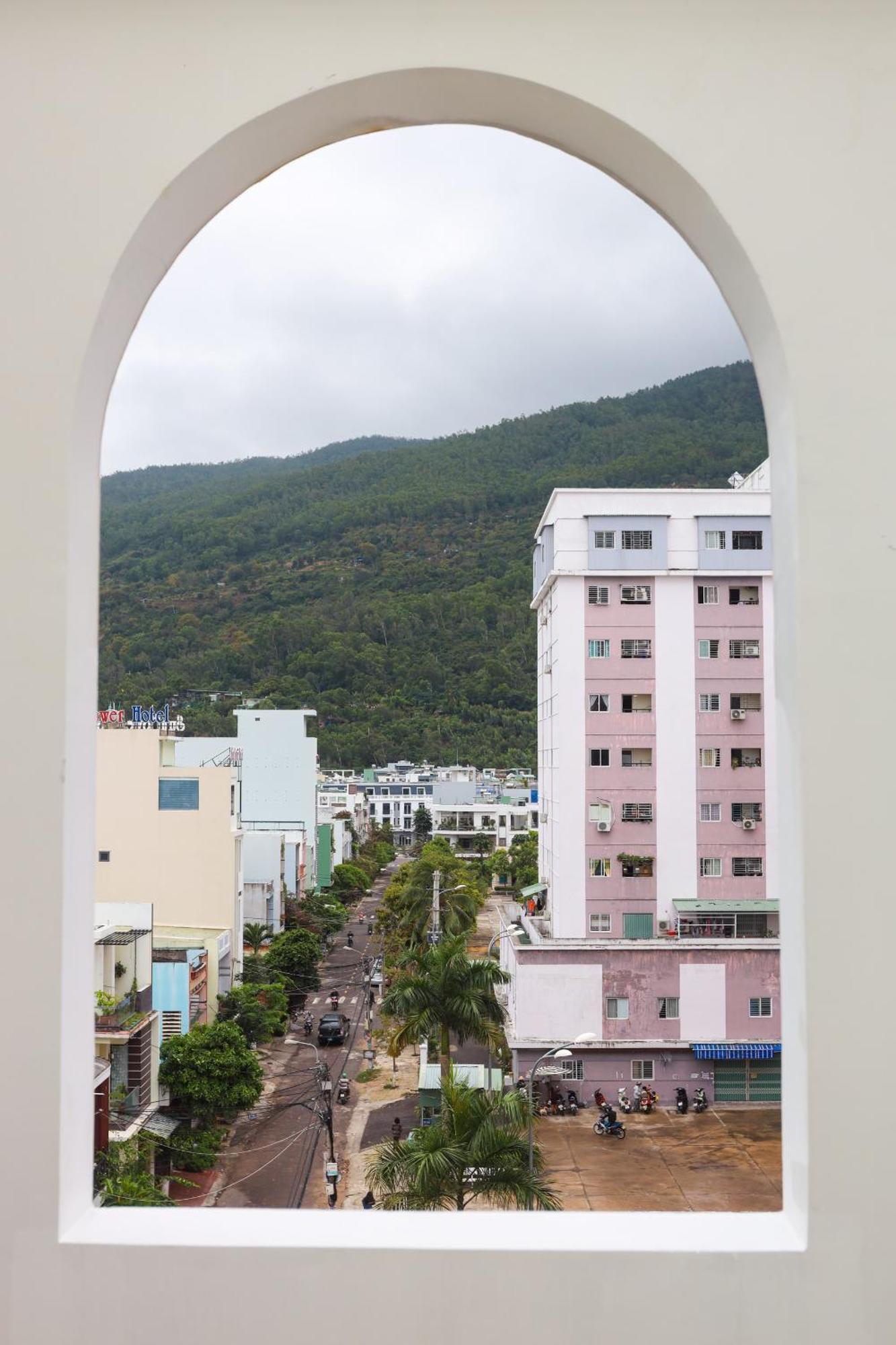Hoc Huong Hotel Quy Nhon Room photo